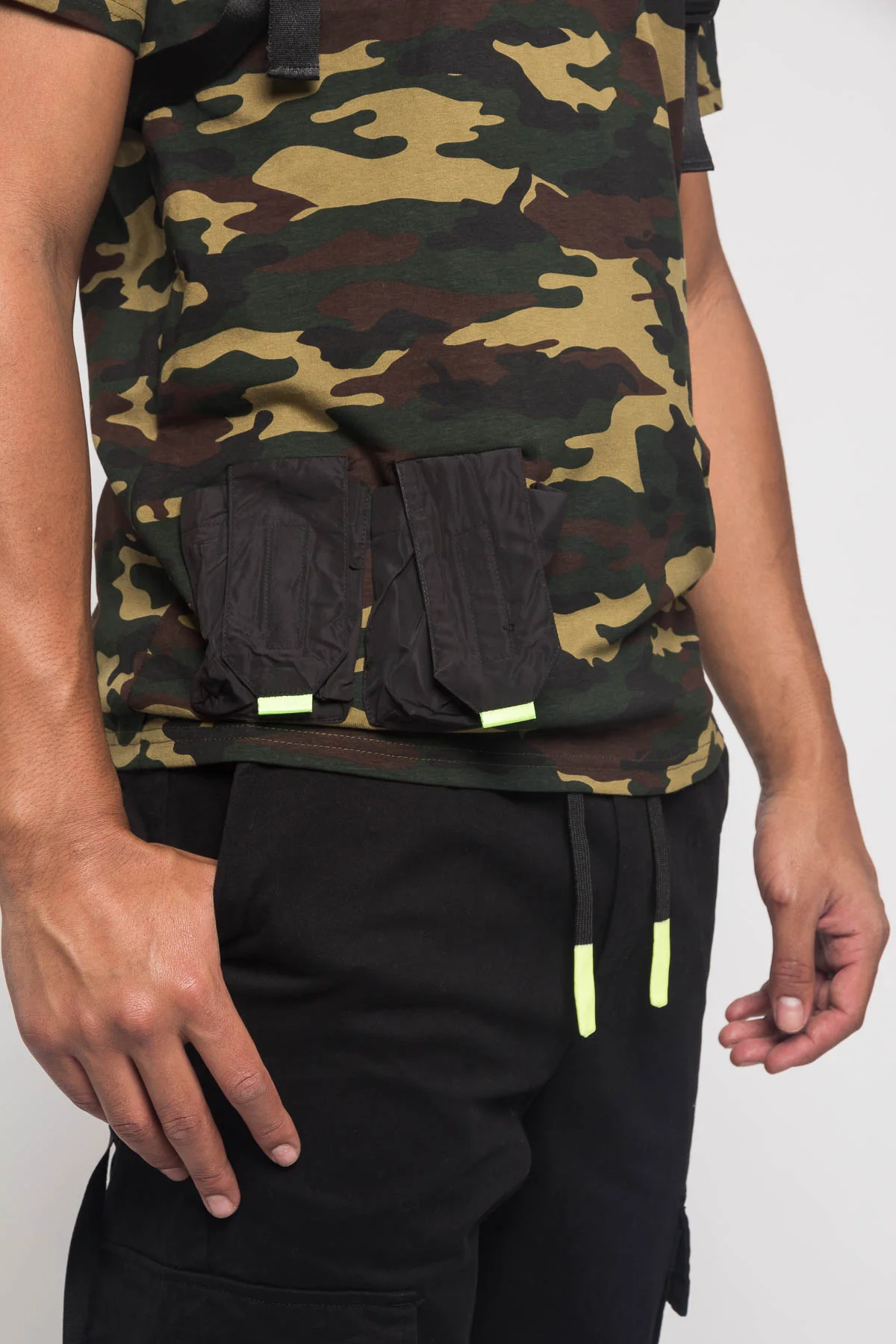Army Buckle T-Shirt - Image 11