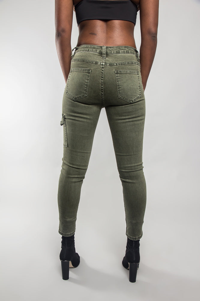 Buttoned Skinny Cargo Pants - Image 9