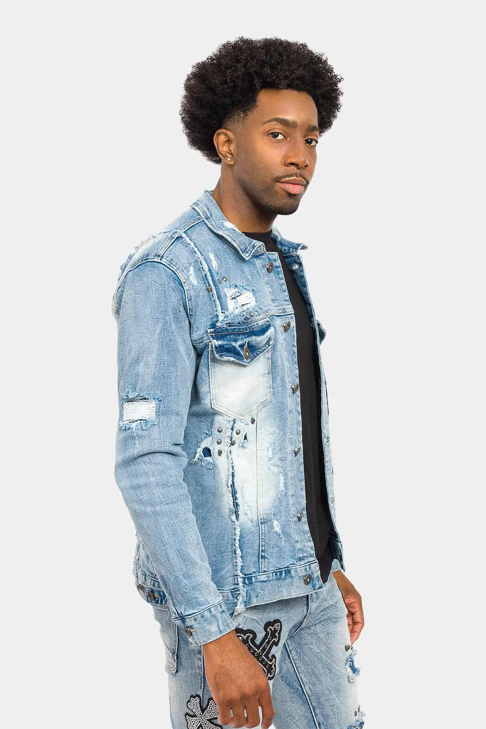Crystals embellished patches studded Denim Jacket - Image 4