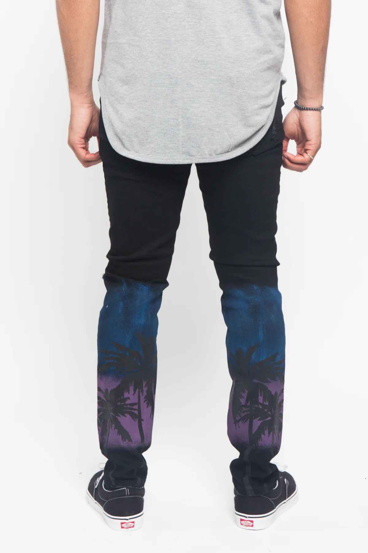 Distressed Airbrushed City Jeans - Image 9