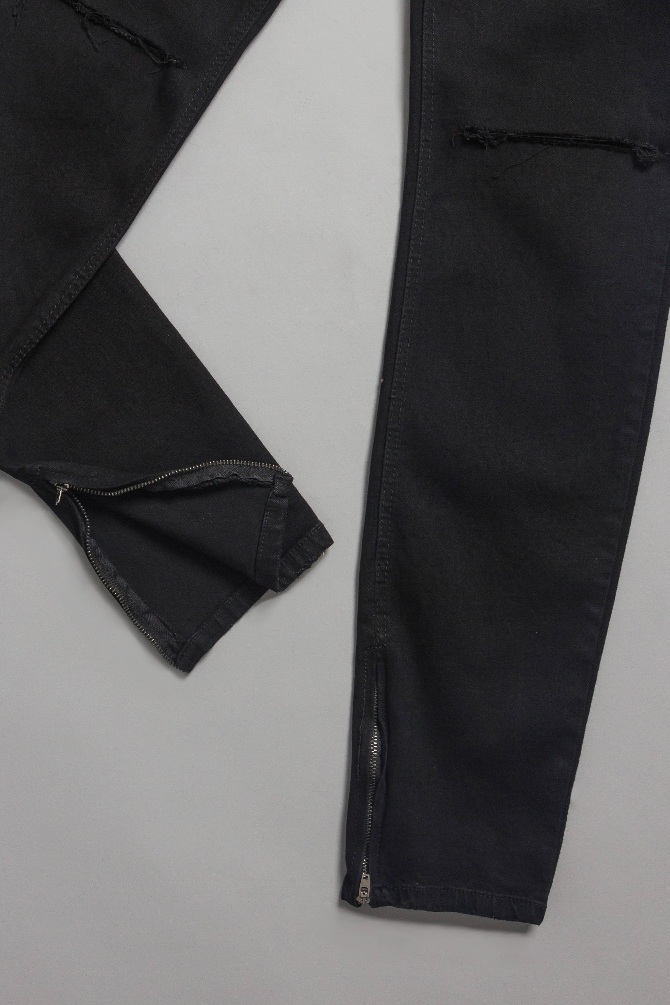 Knee Cut Denim Skinny Jeans - Image 12
