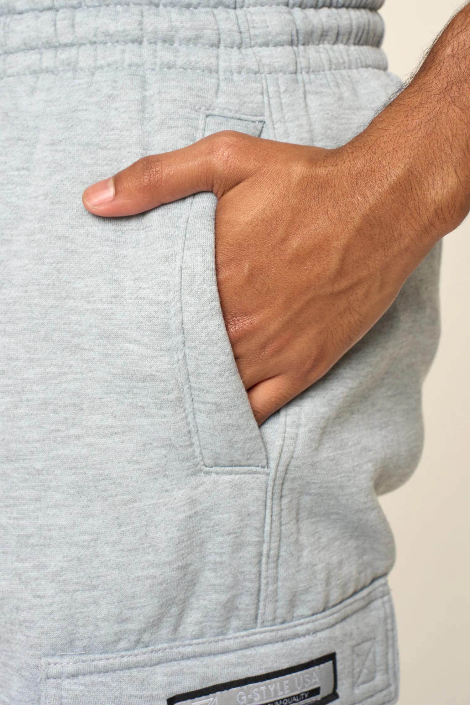 Men's Solid Fleece Heavyweight Cargo Shorts - Image 24