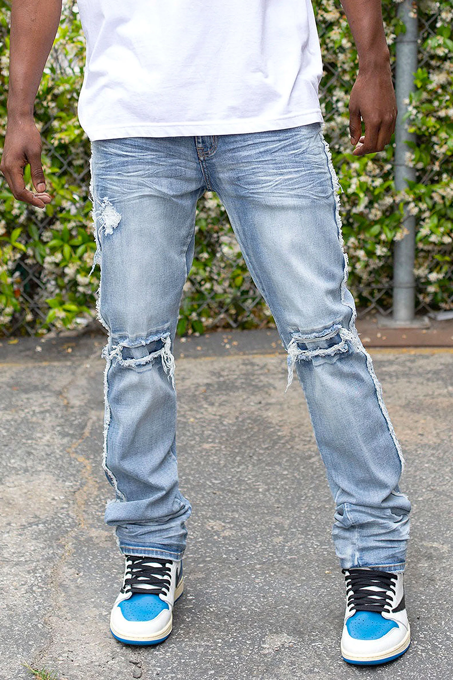 Men's Stacked Fit Raw Edge Distressed Denim Jeans - Image 5