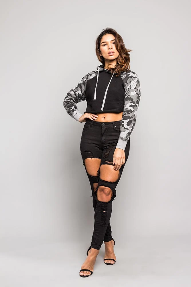 Women's Essential Cropped Long Sleeve Hoodie - Image 51